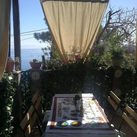 Casa Donna Fiorella Tipica Siciliana تاورمينا المظهر الخارجي الصورة